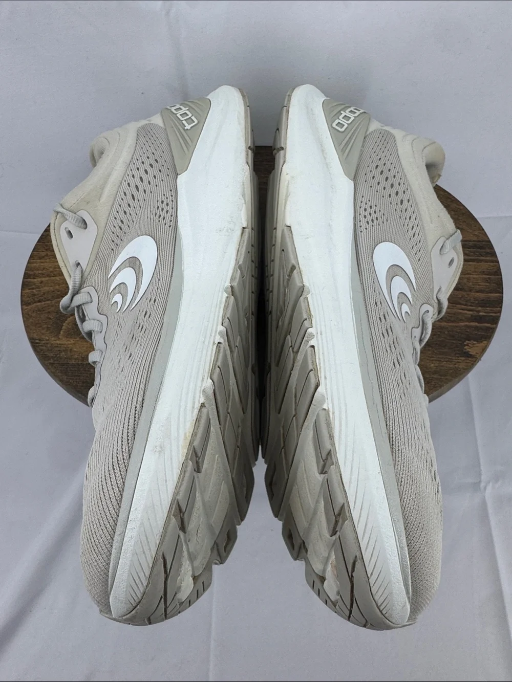 Topo Athletic Womens Ultrafly 4 Grey/Grey Running Shoes, sz 9.5